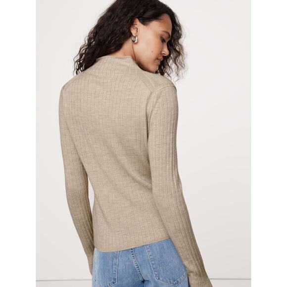 Banana Republic Ribbed Merino Movk-Neck Sweater in RED, size L, NWT! - Picture 4 of 11